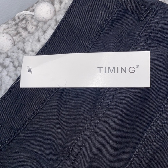 TIMING | Black Wide-Leg High-Waisted Cargo Pants | Size: M - Picture 4 of 8